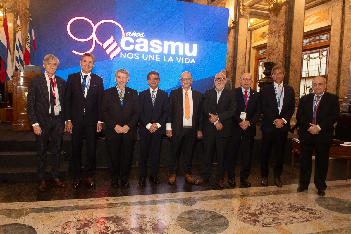 Casmu 90 años - sello del Correo Casmu 90 años